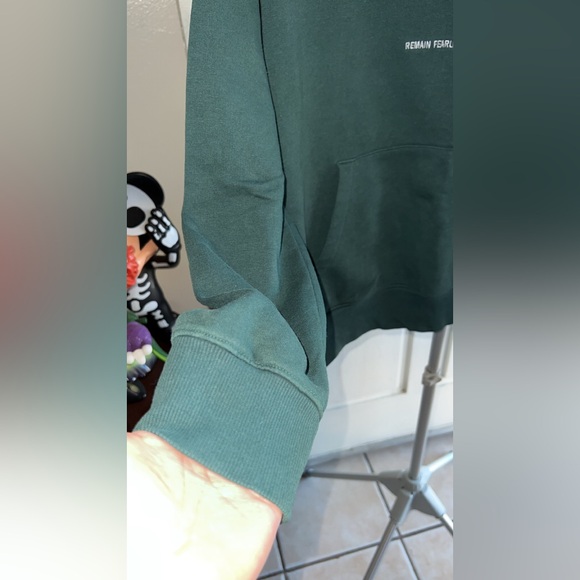 H&M- Hoodie Sweater - Picture 6 of 9